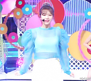 어제자 엠스테 다시 똥머리하고 나타난 트와이스 정연.gif | 인스티즈