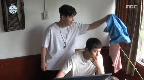 [나혼자산다] 헨리가 봤던 사람들중에 제일 신기한 사람.jpgif | 인스티즈