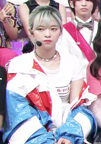 리즈 갱신중인 트와이스 정연 .gif | 인스티즈