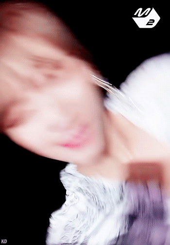 셀피 뮤비찍는 정연이.gif | 인스티즈