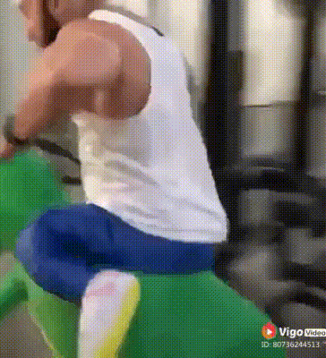 헬스장에서 어그로 끌기.gif | 인스티즈