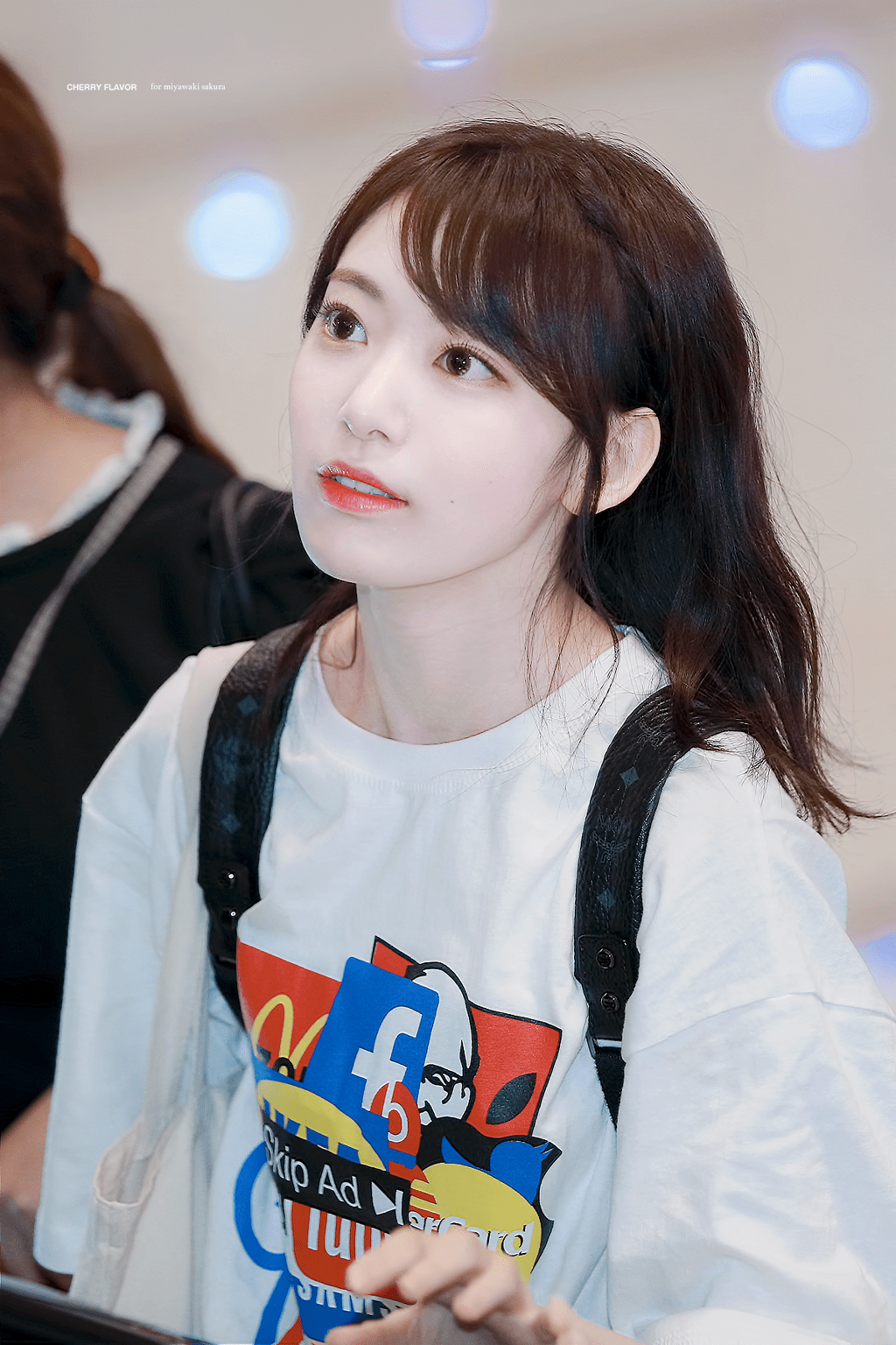 180921 사쿠라 출국 고화질 | 인스티즈