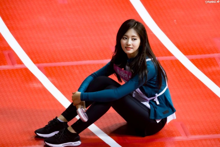 아육대 나가서 가만히 앉아있는데 사실상 금메달인 트와이스 쯔위 ㄷㄷㄷ | 인스티즈