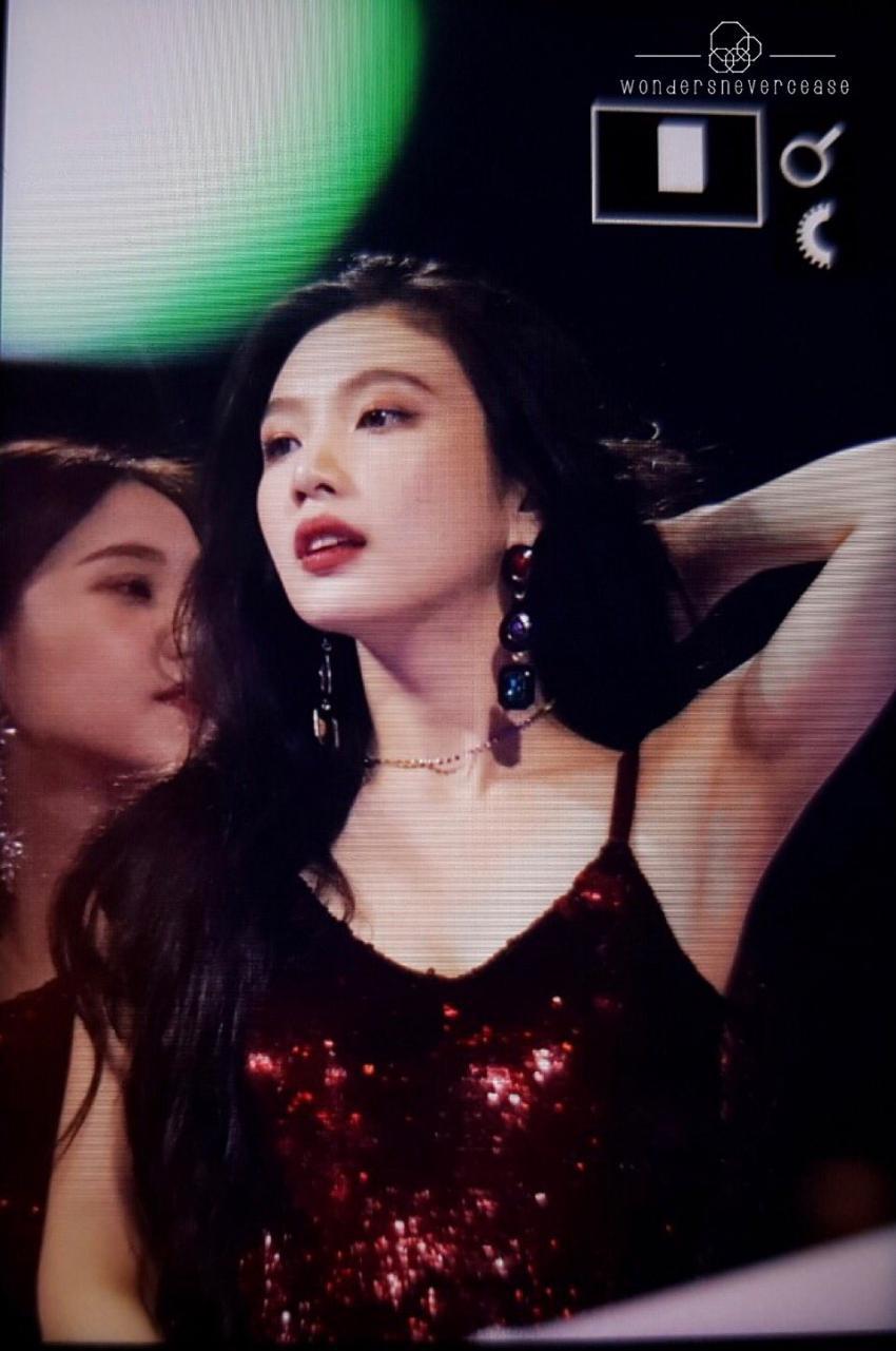 MAMA에서 미모 뽐낸 흑발 조이.gif | 인스티즈