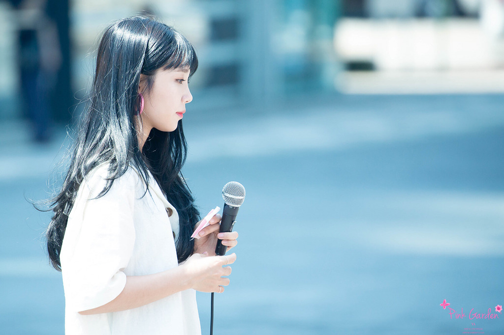 [에이핑크] 퇴근하고 친구들과 한잔 하러 갈 생각이라서 정은지 | 인스티즈