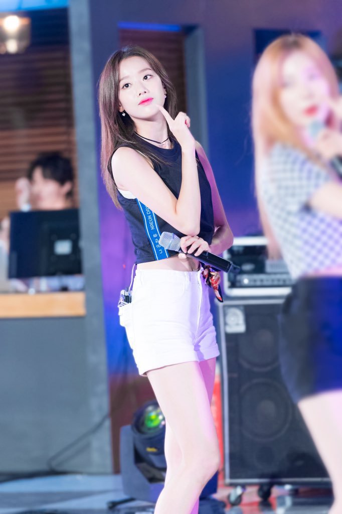 상큼하게 이쁜 에이프릴 이나은.jpgif | 인스티즈