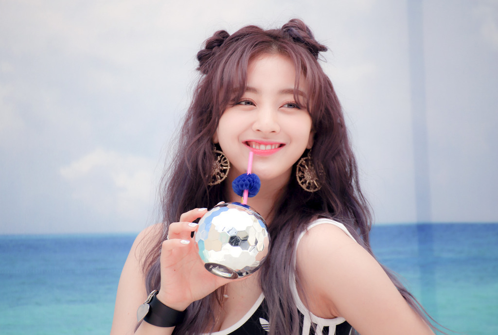 트와이스 DTNA 자켓 메이킹 | 인스티즈