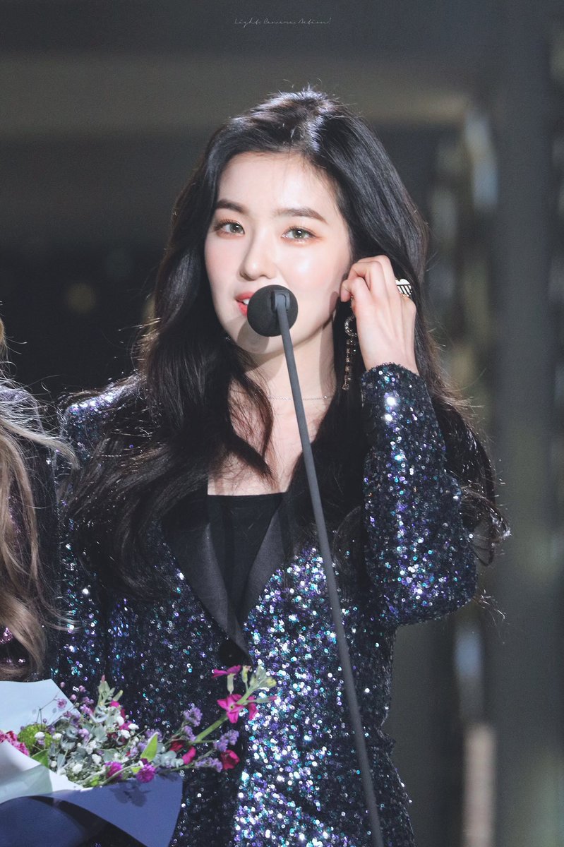 블링블링한 의상입은 아이린.jpgif | 인스티즈