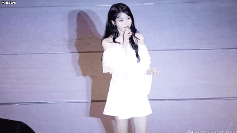 190517 아이유 dlwlrma - 금요일에 만나요 + 삐삐 + 봄 사랑 벚꽃 말고 + 너의 의미 + 좋은 날+ 레옹 + 팔레트 + 밤편지 연세대 아카라카 | 인스티즈